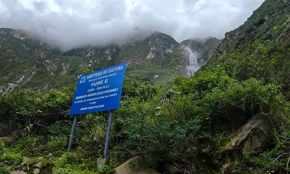 Tour Cataratas de Capua y Aguas Termales de Yura | Aventura Natural