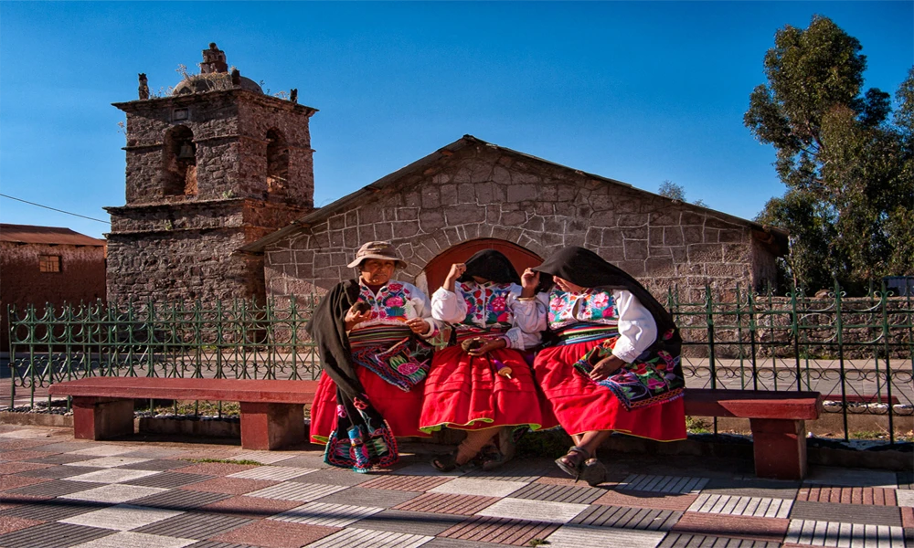 Tour Cultural Islas Flotantes de los Uros