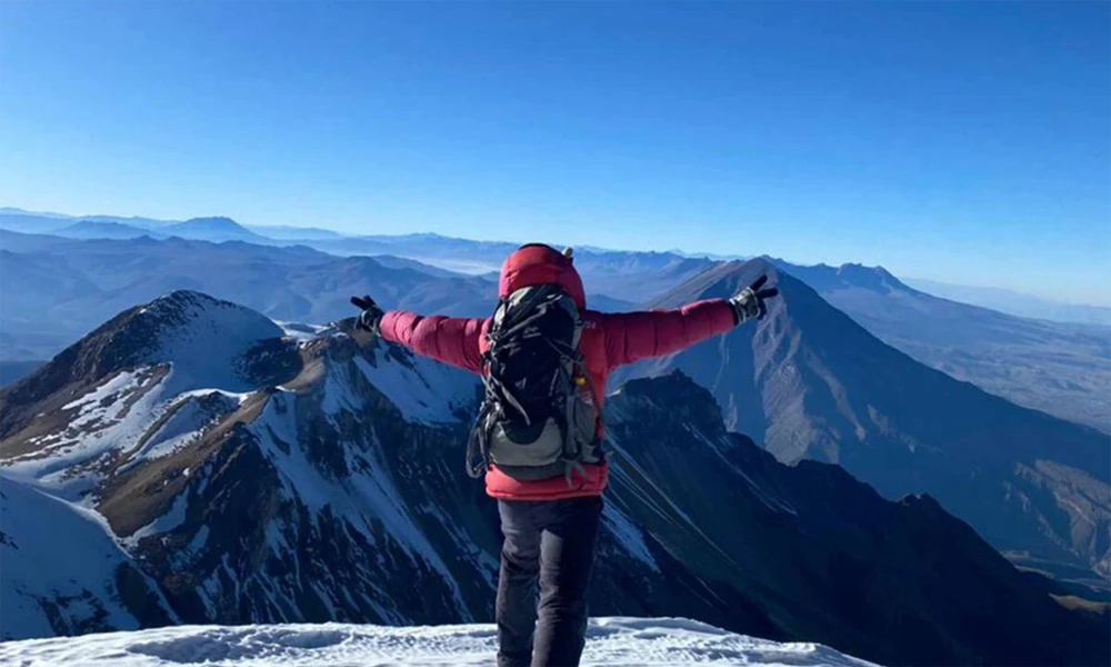 Tour al Volcán Chachani 2D/1N: Aventura de Alta Montaña