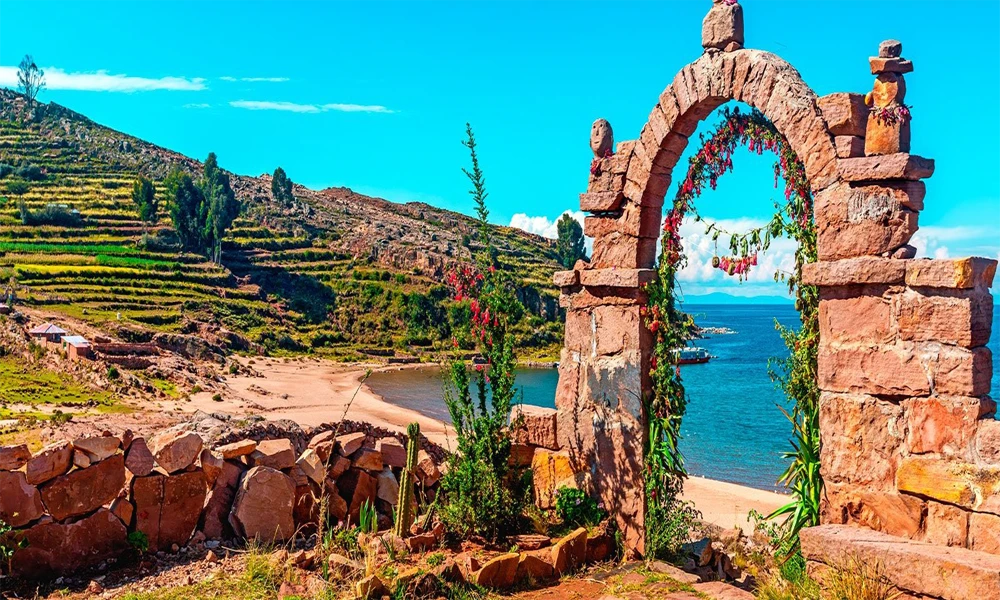 Tour Cañón del Colca Conexión Taquile 3D/2N