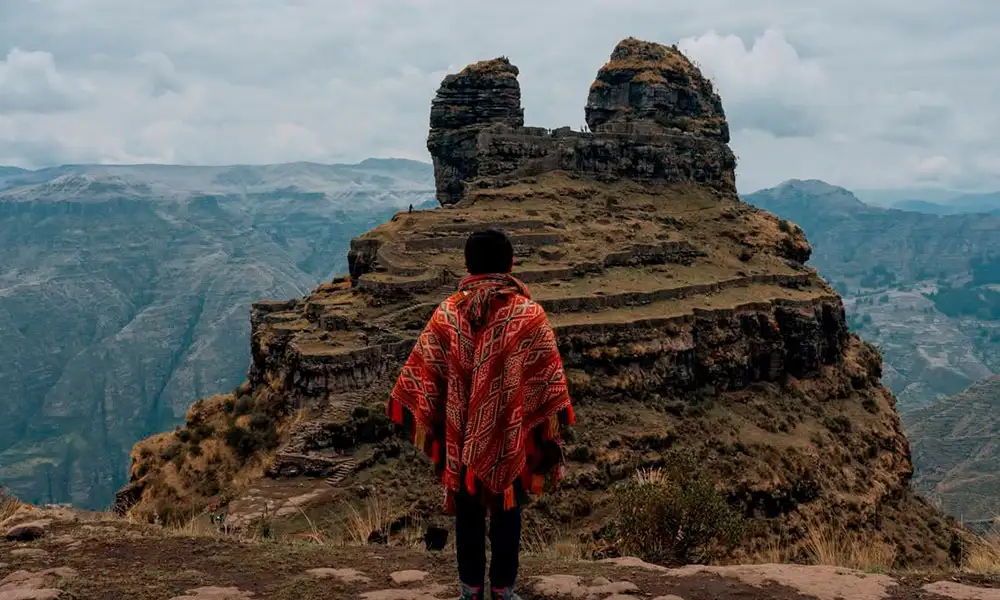 Trekking a Waqrapukara desde Cusco | Campamento – Aventura Inca