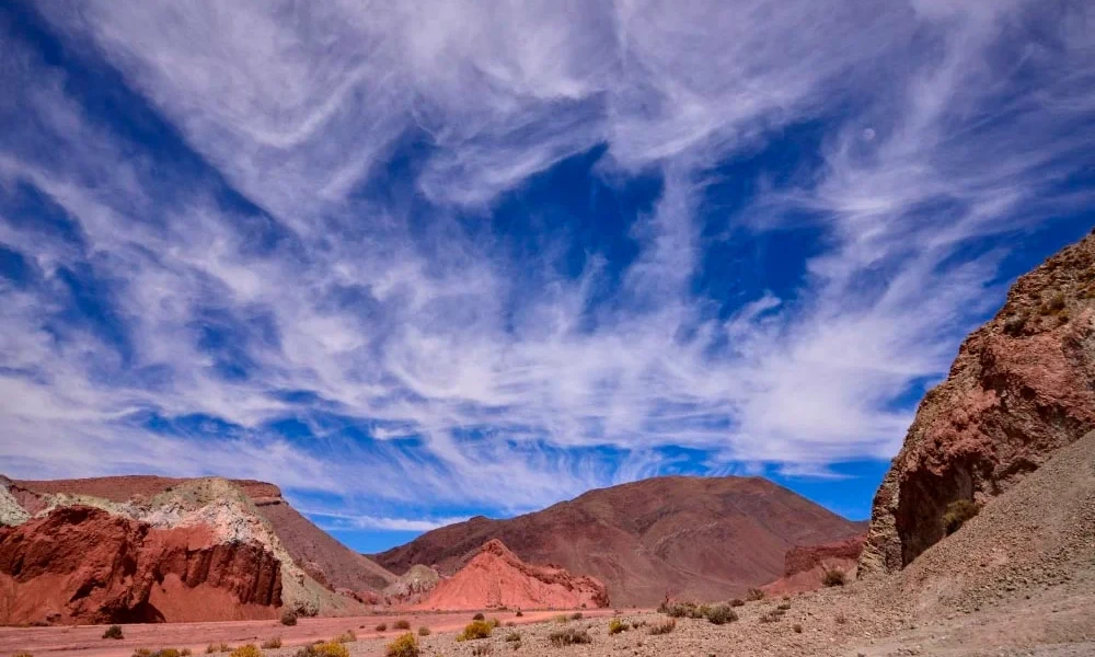 Vive la Experiencia en el Valle del Arcoiris